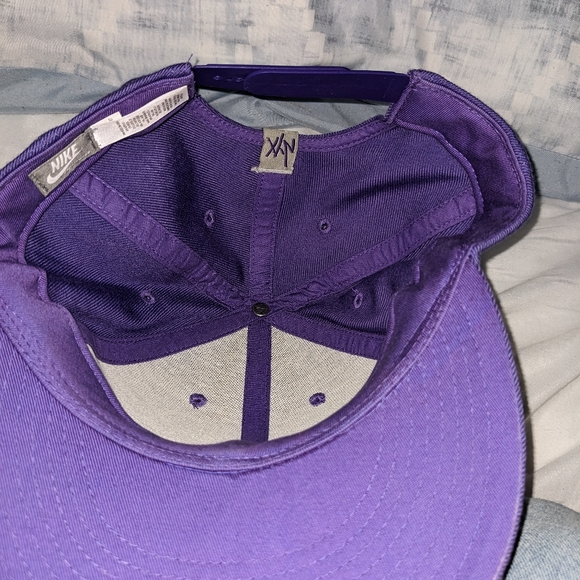 NIKE Spell Out EMBROIDERED Snapback Hat NYX Gray Tag SWOOSH Dunk Low Cap - Picture 2 of 2